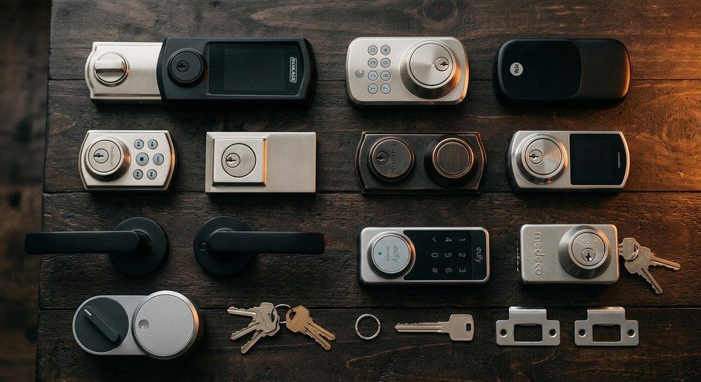 Bay Area Best Locksmith tools and hardware ready for service
